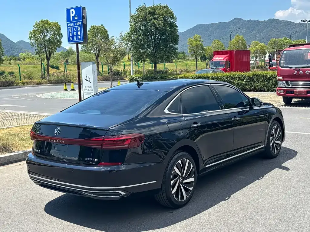 Volkswagen Passat — фото 3