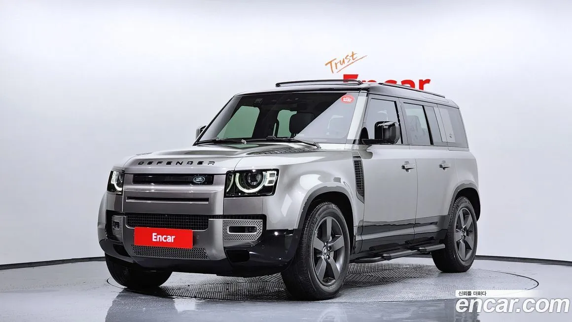 Land Rover Defender — фото 1