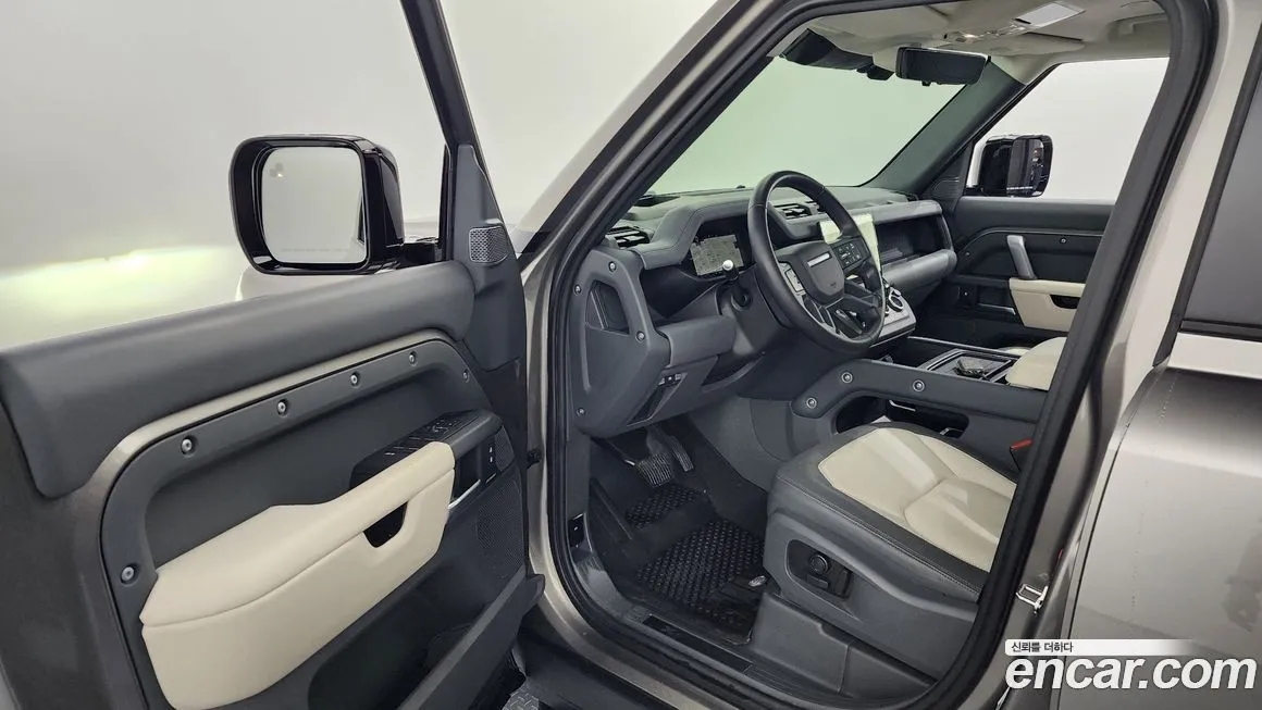 Land Rover Defender — фото 10