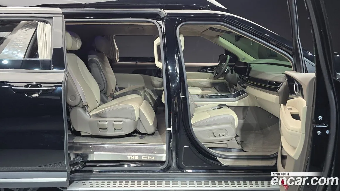 Kia Carnival — фото 10