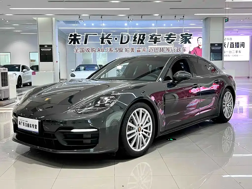 Porsche Panamera — фото 1