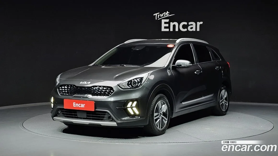Kia Niro — фото 1