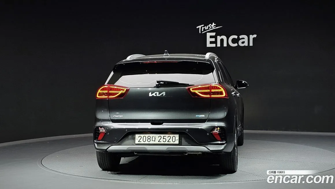 Kia Niro — фото 4