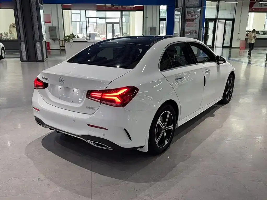 Mercedes-Benz A-Class — фото 9