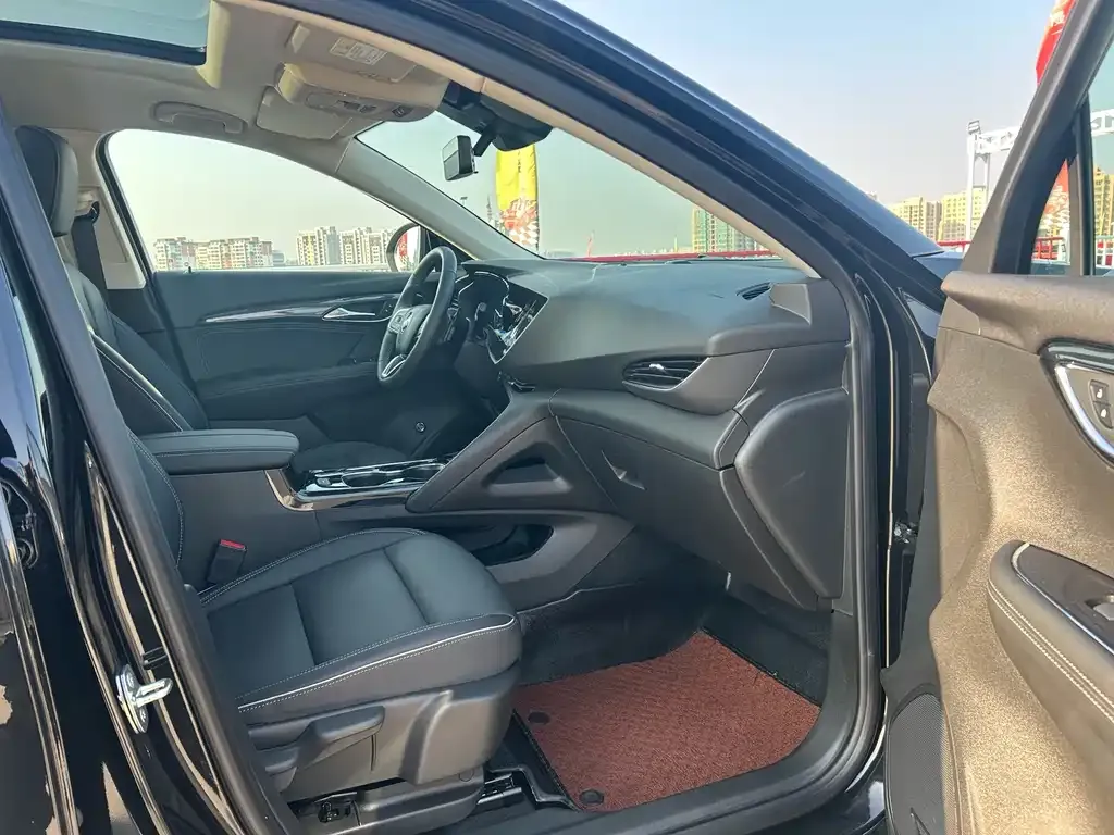 Buick Envision Plus — фото 10