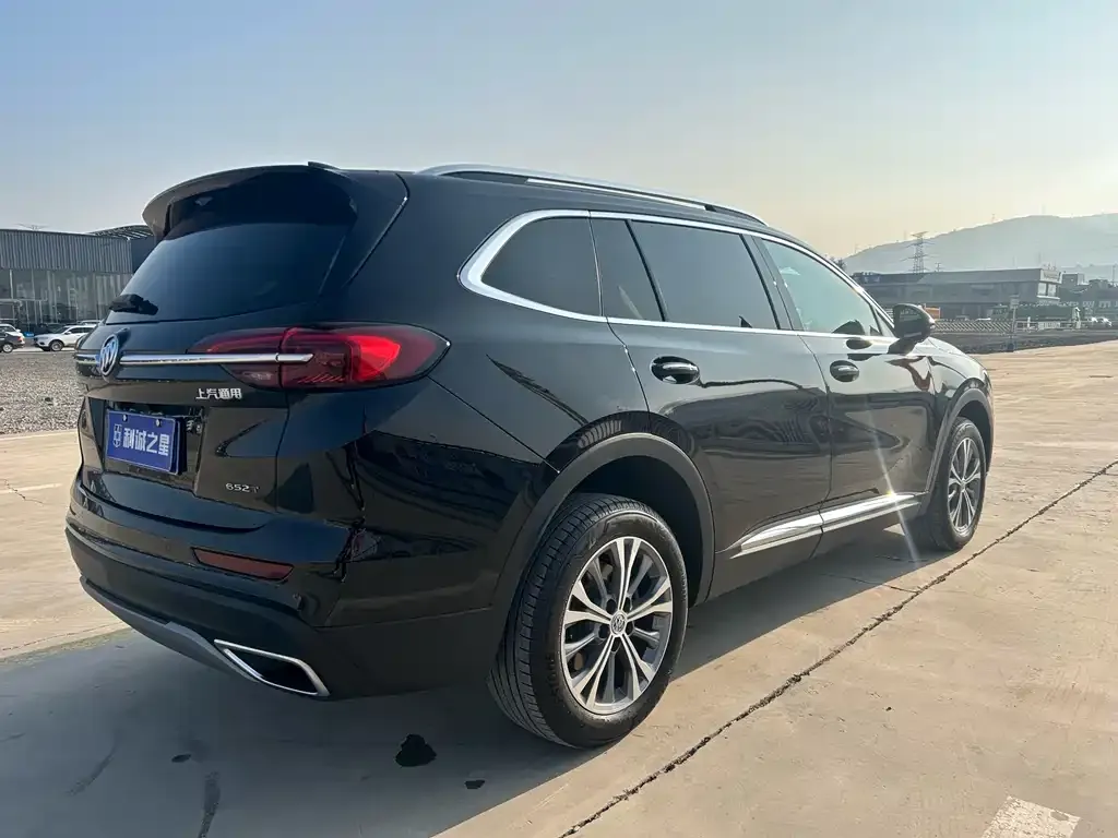 Buick Envision Plus — фото 5
