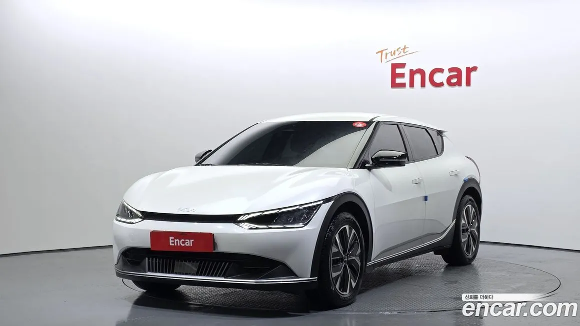 Kia EV6 — фото 1