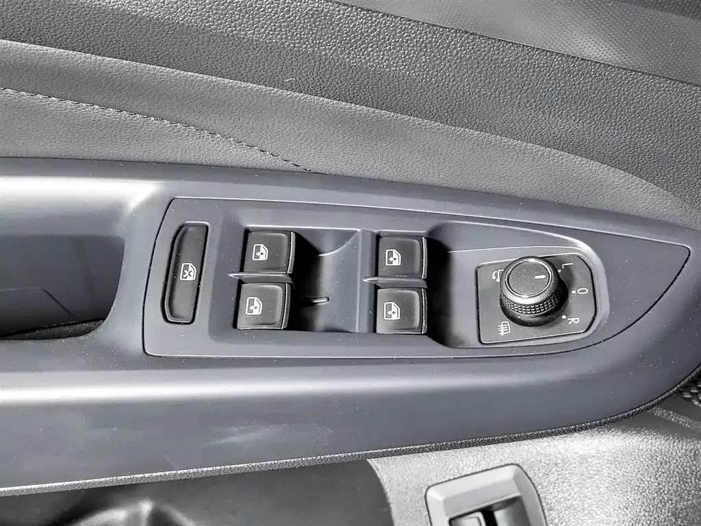 Volkswagen Passat — фото 9