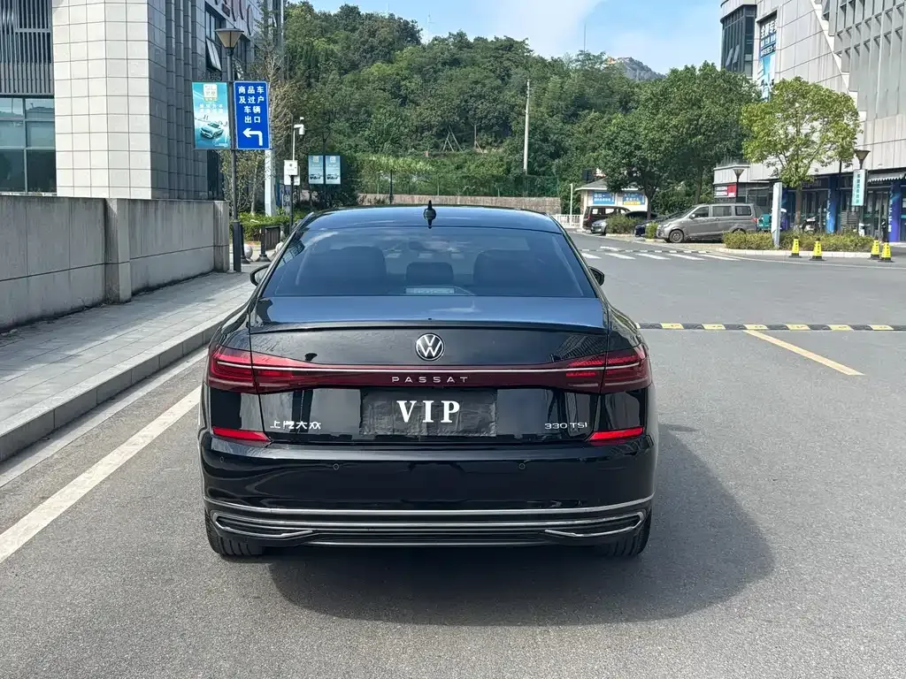 Volkswagen Passat — фото 4