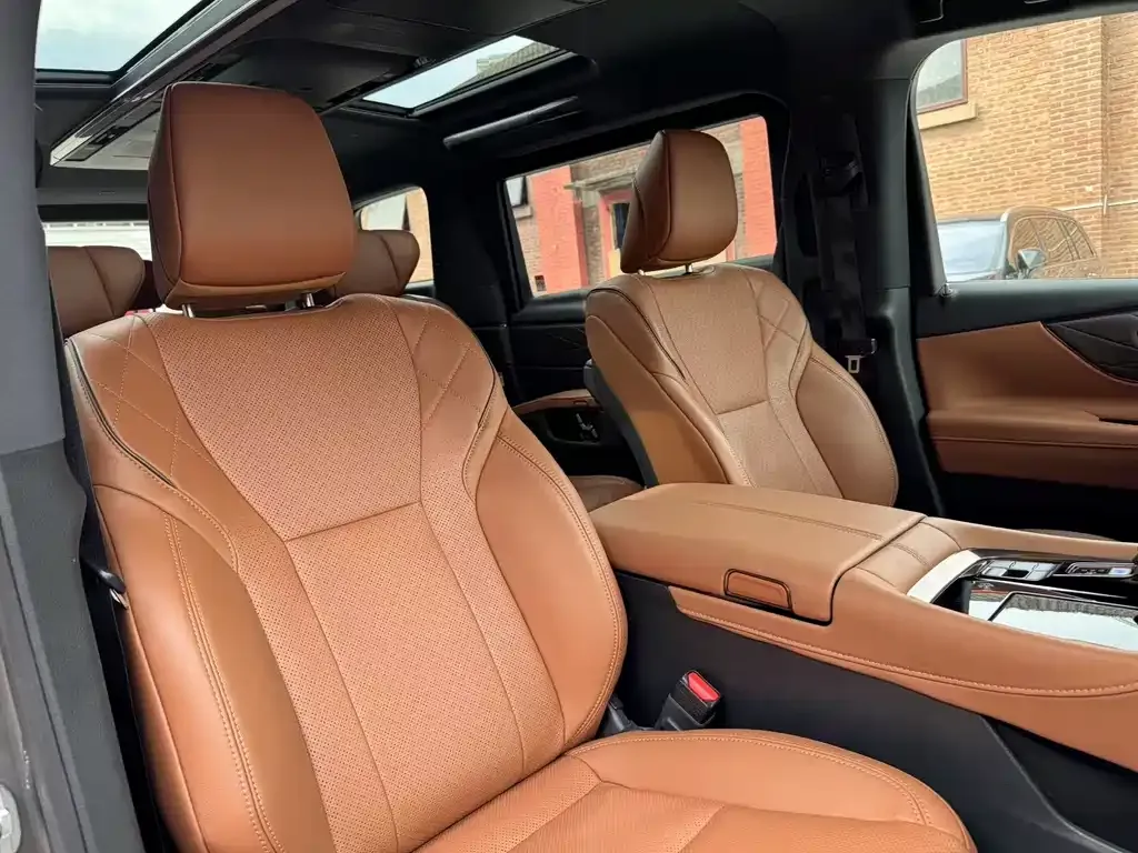 Toyota Alphard — фото 6