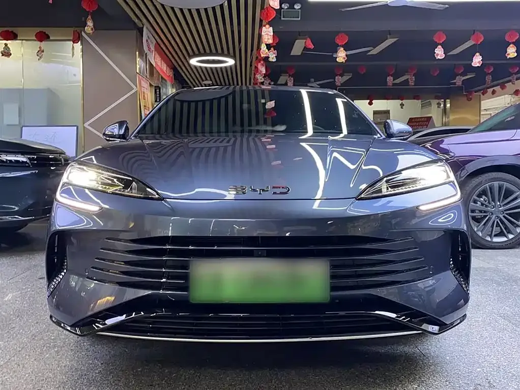 BYD Seal — фото 3