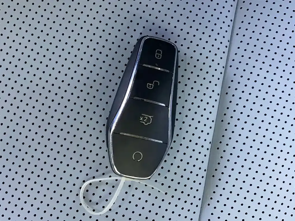 BYD Seal — фото 9