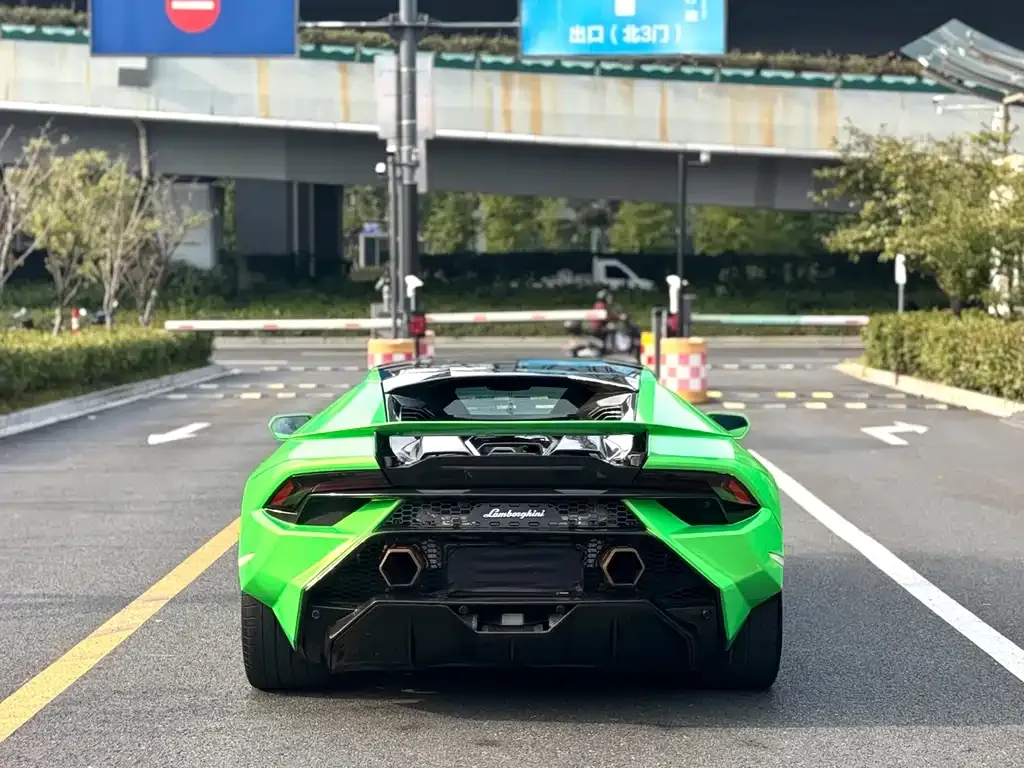 Lamborghini Huracan — фото 7