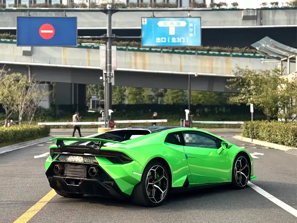 Lamborghini Huracan — фото 8