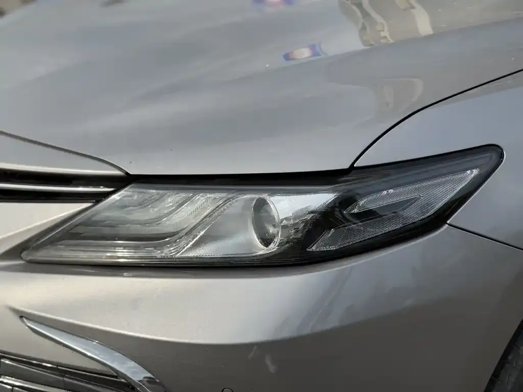 Toyota Camry — фото 7