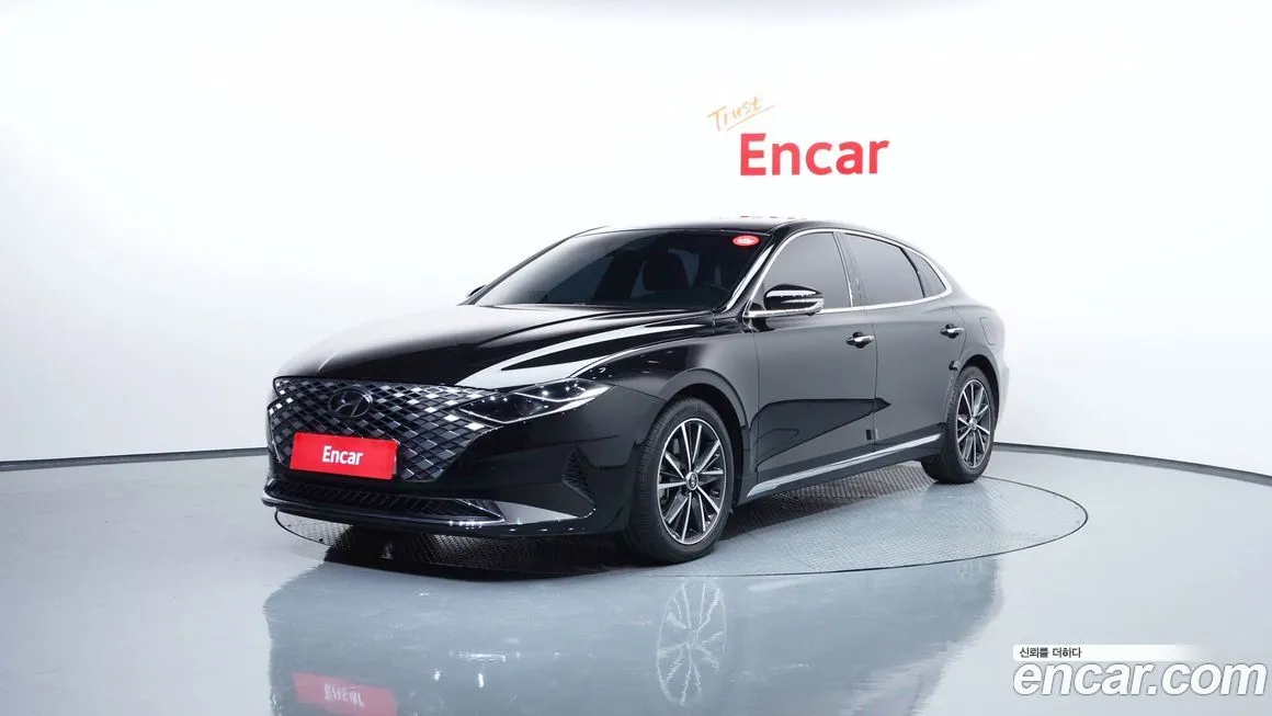 Hyundai Grandeur — фото 1