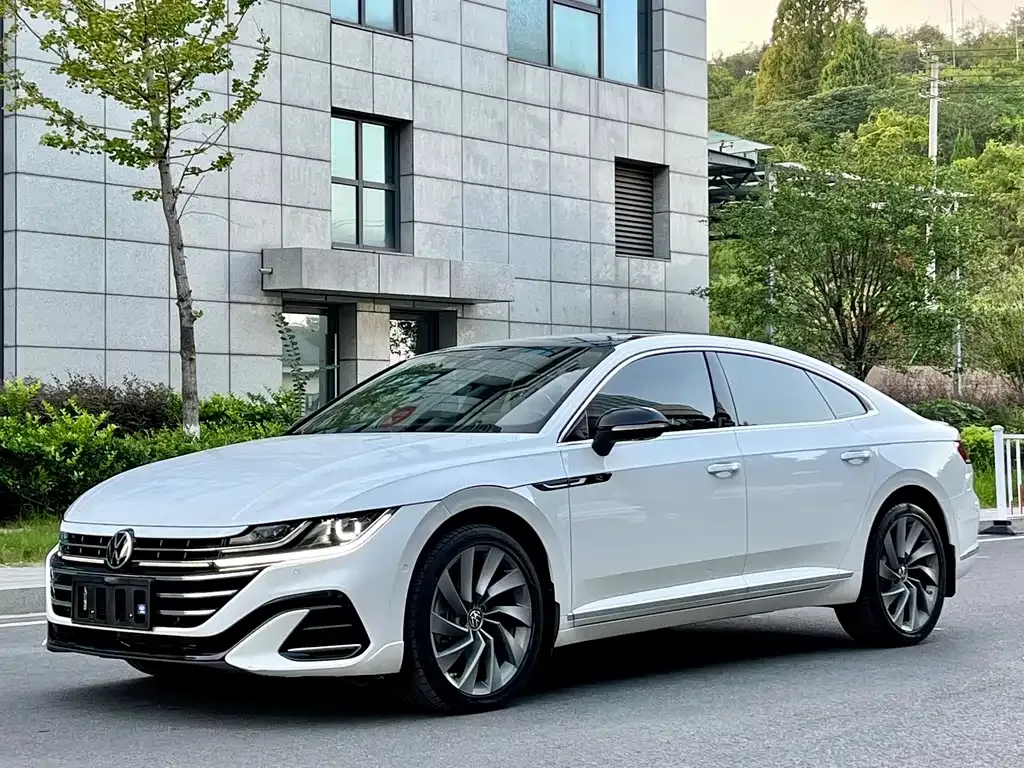 Volkswagen CC — фото 1