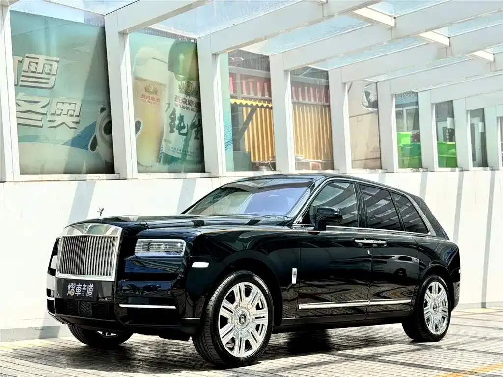 Rolls-Royce Cullinan — фото 1