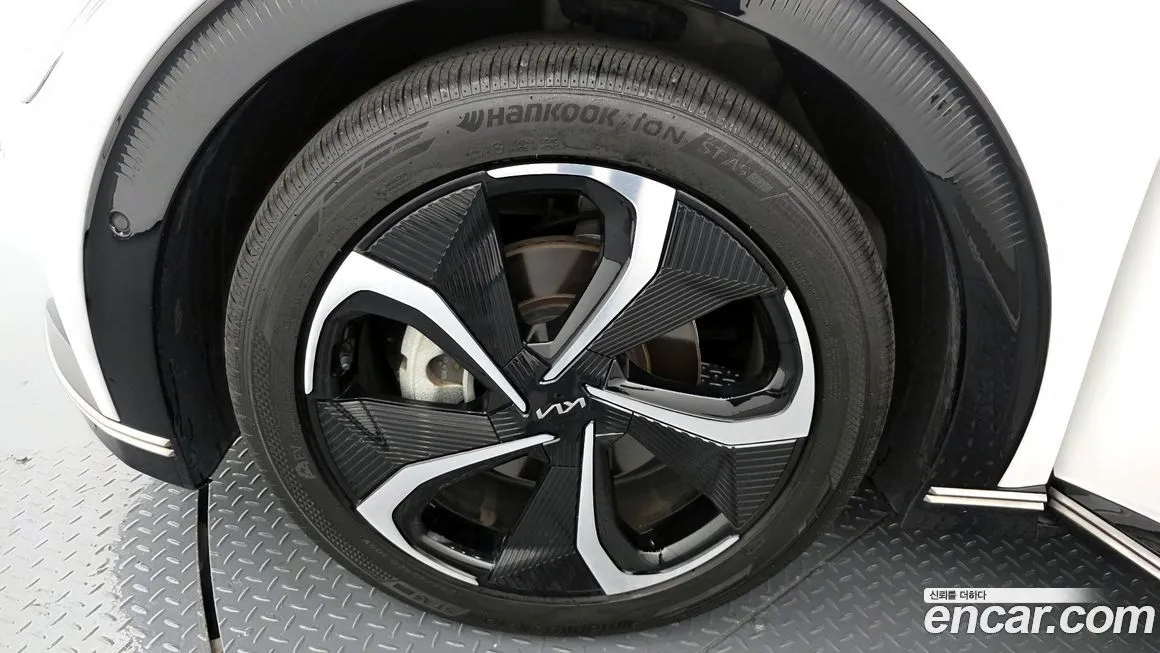 Kia EV6 — фото 5