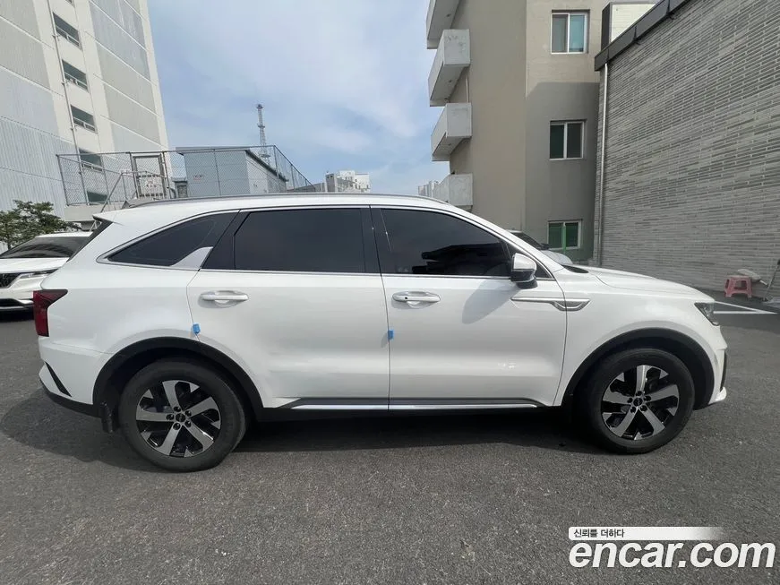 Kia Sorento — фото 10