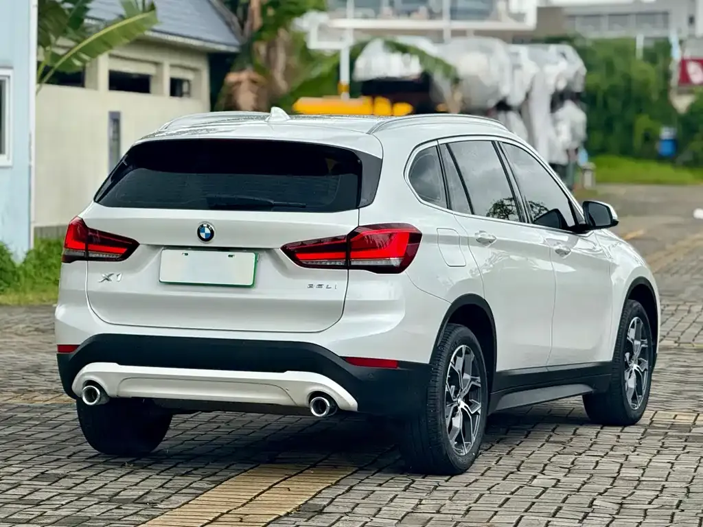 BMW X1 — фото 6