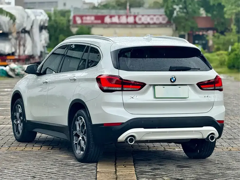 BMW X1 — фото 7