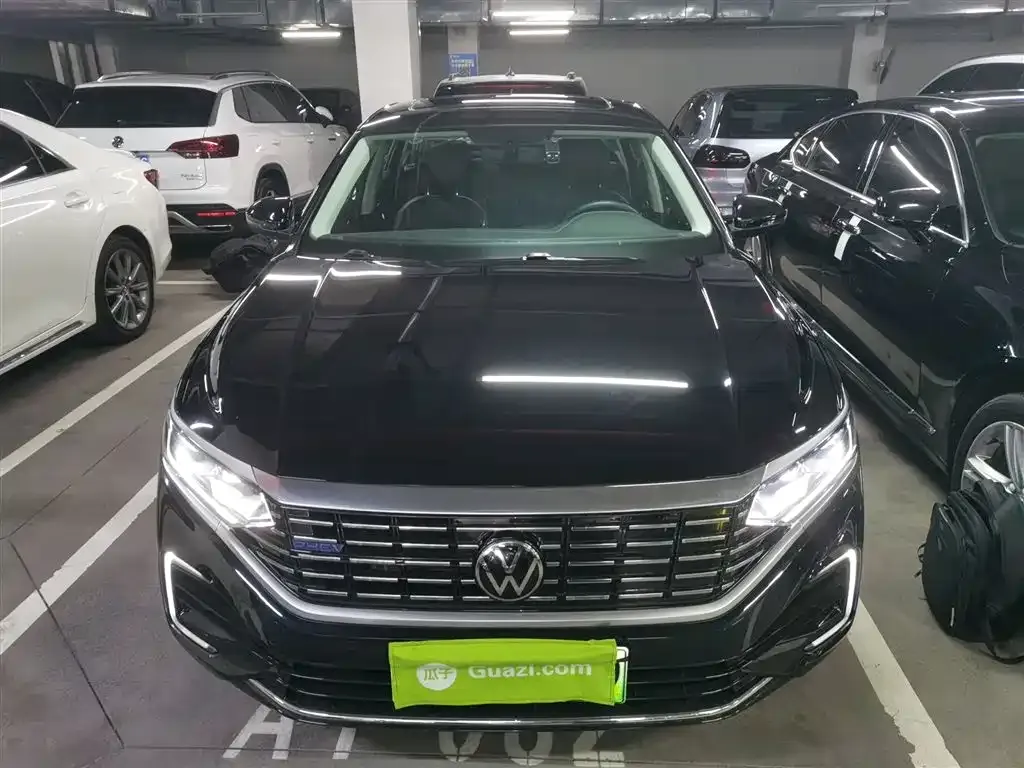 Volkswagen Passat New Energy — фото 3