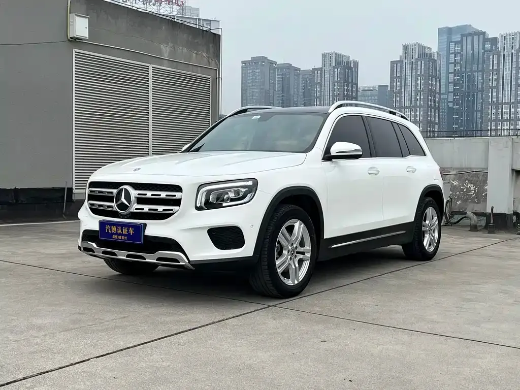 Mercedes-Benz GLB — фото 1
