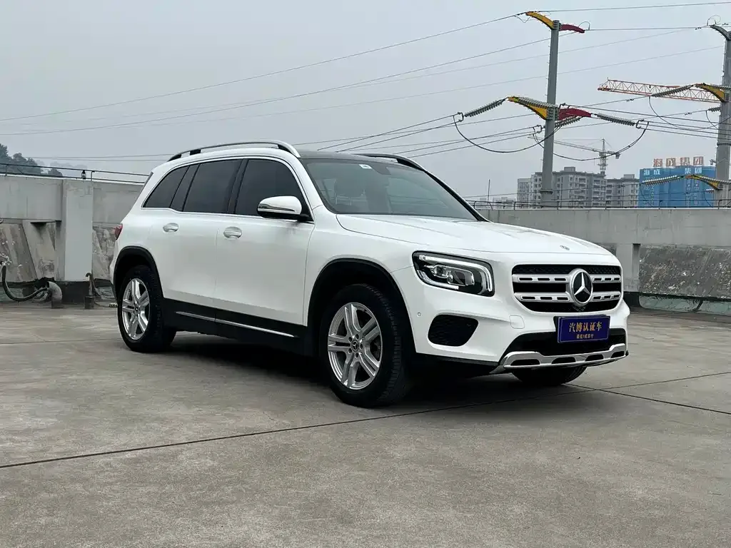 Mercedes-Benz GLB — фото 3