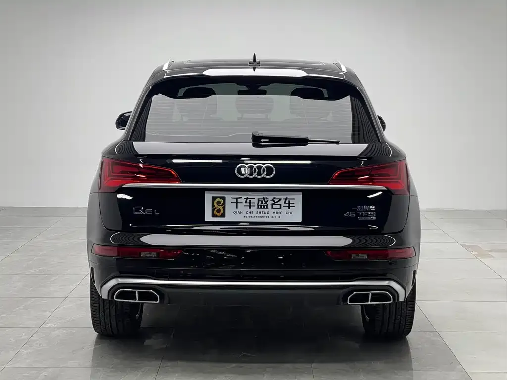 Audi Q5L — фото 5
