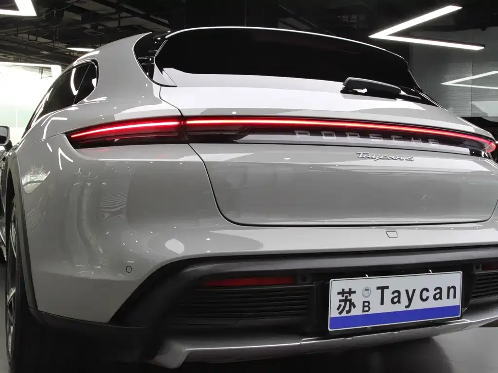 Porsche Taycan — фото 4