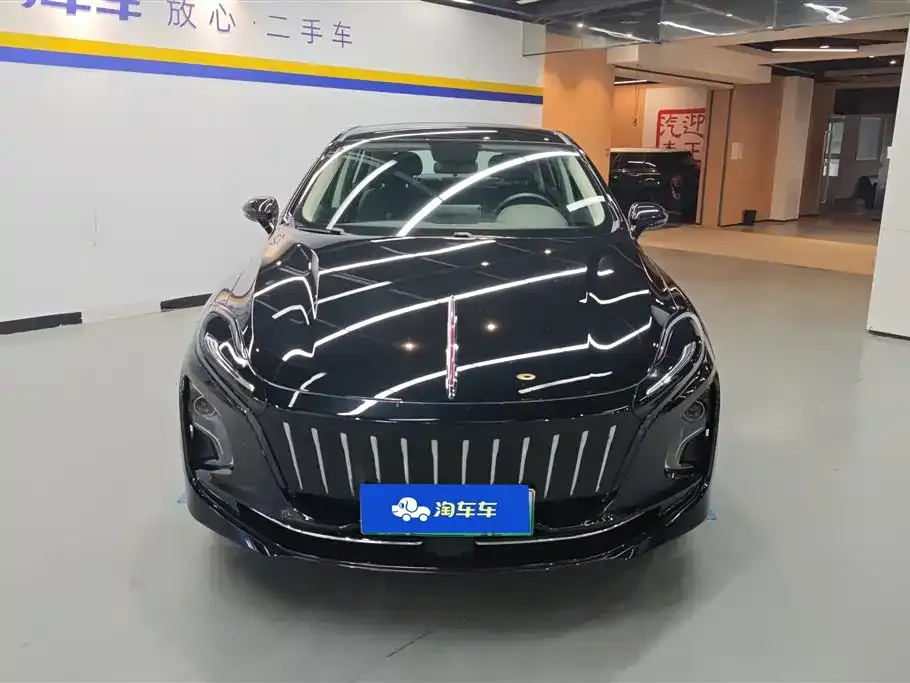 Hongqi E-QM5 — фото 2