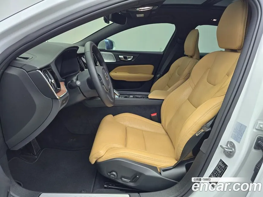 Volvo S60 — фото 10
