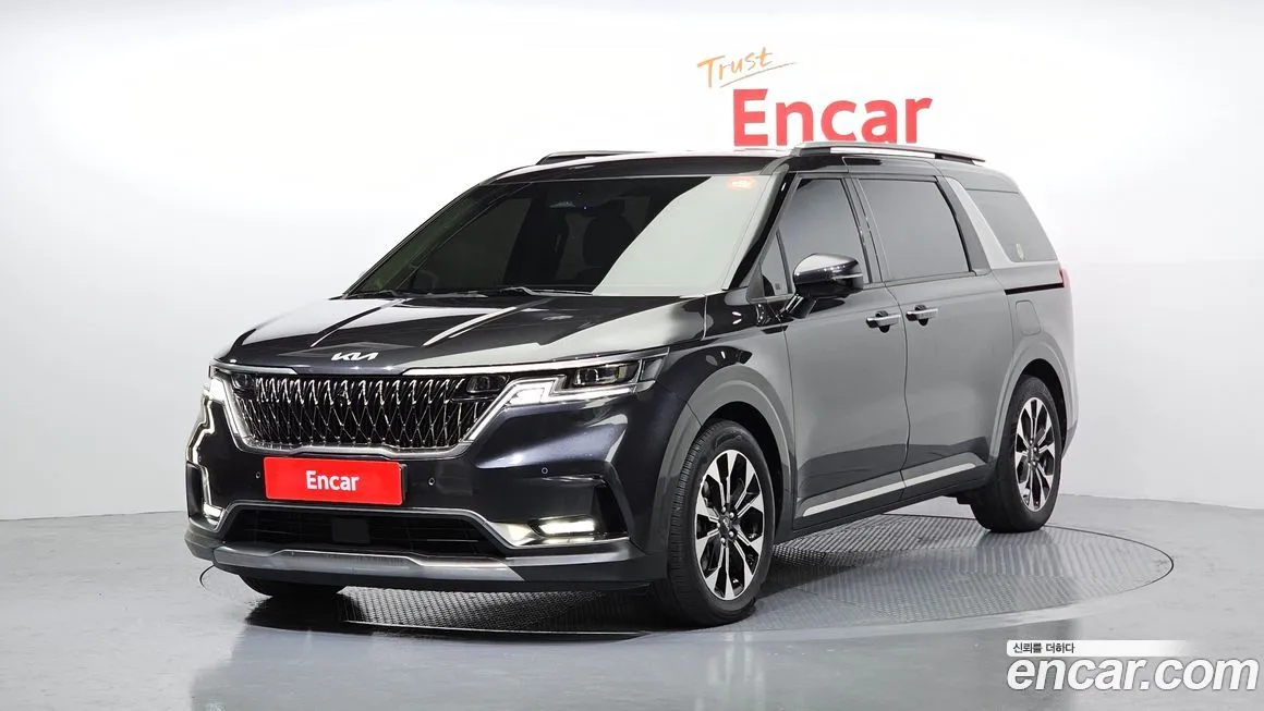 Kia Carnival — фото 1