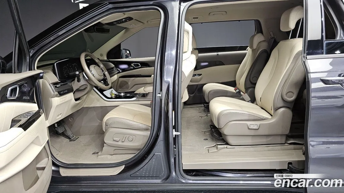 Kia Carnival — фото 10