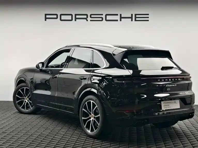 Porsche Cayenne Hybrid — фото 6