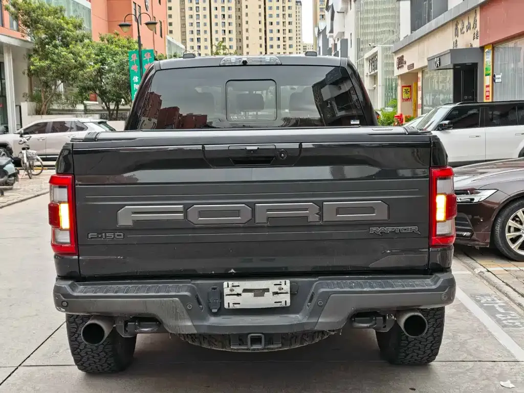 Ford F-150 Raptor — фото 9