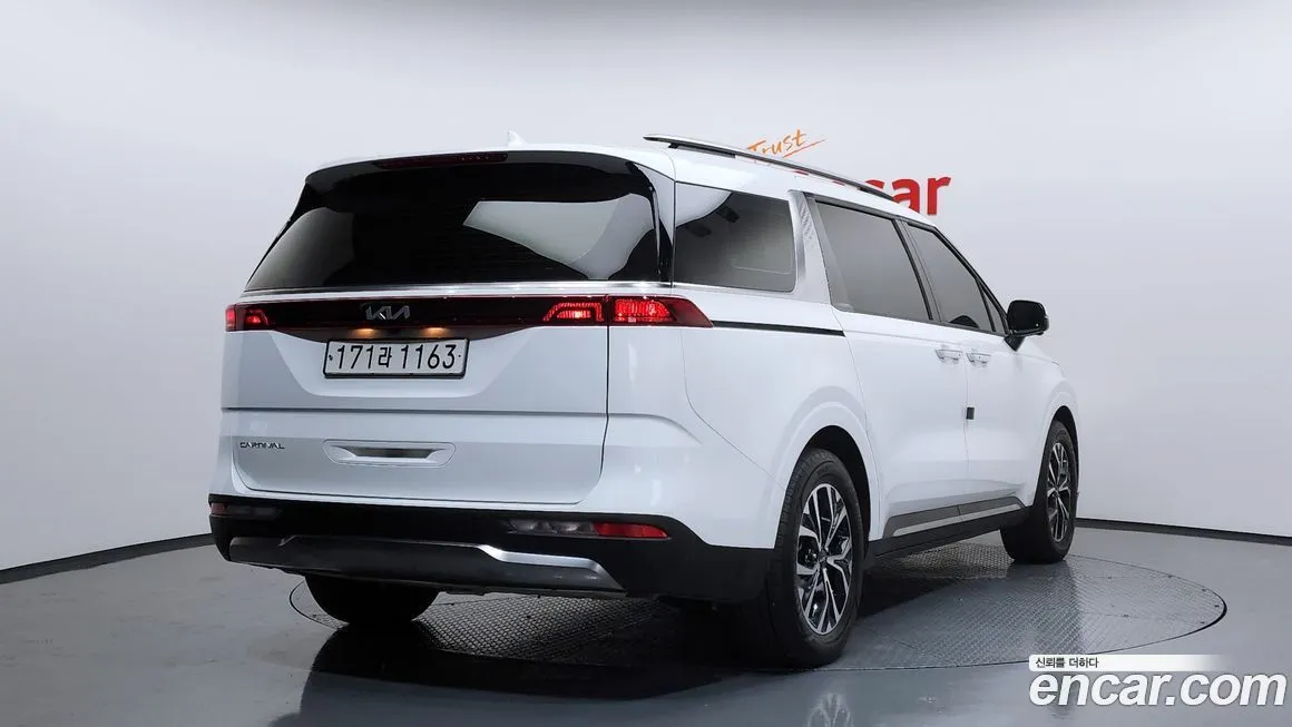 Kia Carnival — фото 2