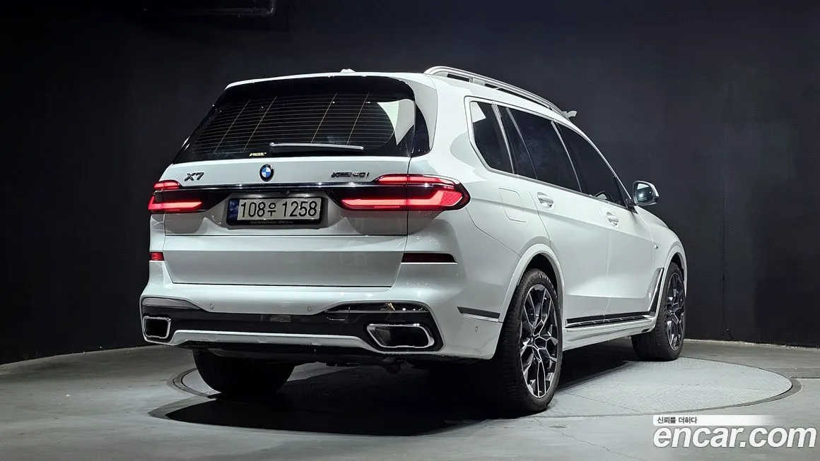BMW X7 — фото 2