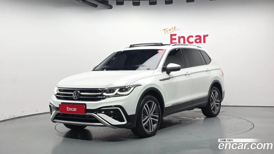 Volkswagen Tiguan — фото 1