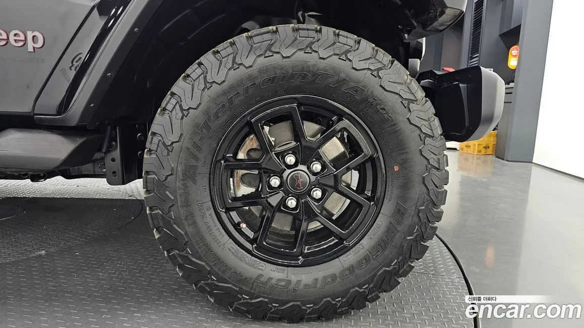 Jeep Wrangler — фото 5