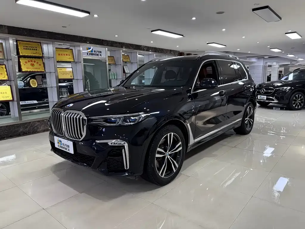 BMW X7 — фото 1