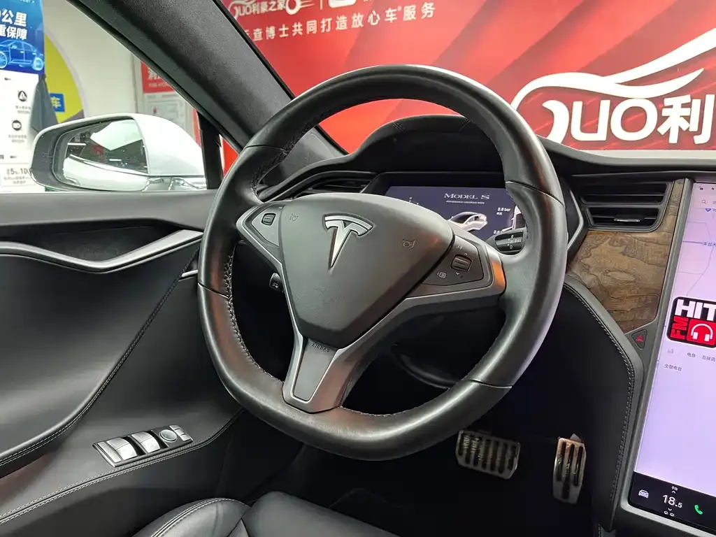Tesla Model S — фото 10