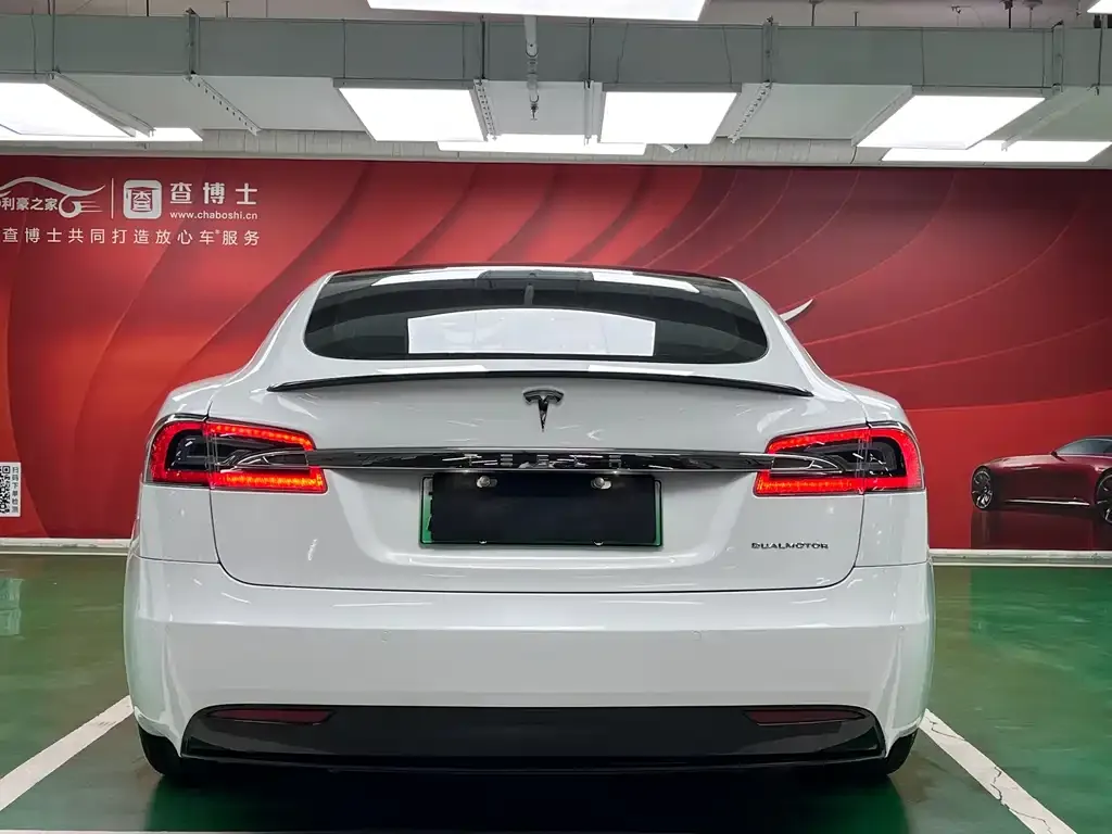 Tesla Model S — фото 6