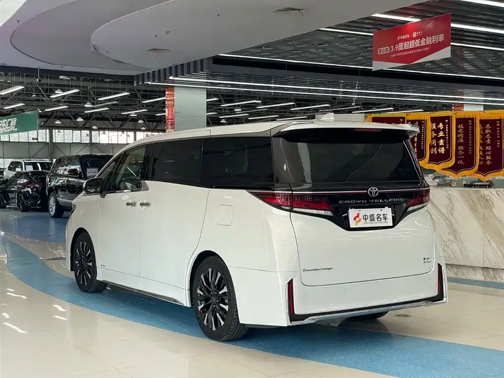 Toyota Vellfire — фото 5