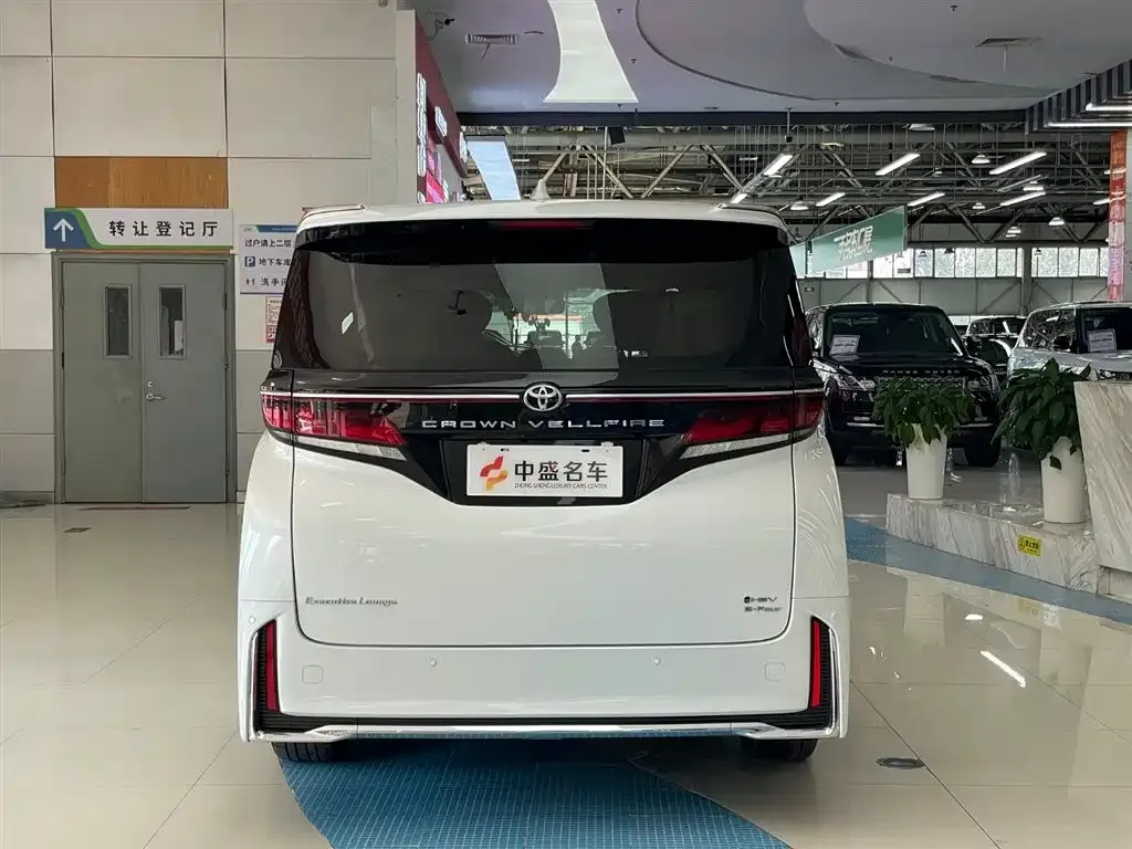 Toyota Vellfire — фото 6