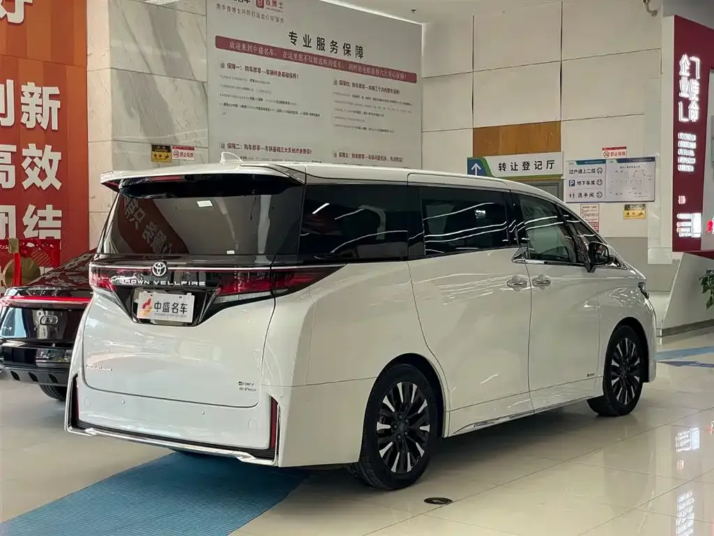 Toyota Vellfire — фото 7