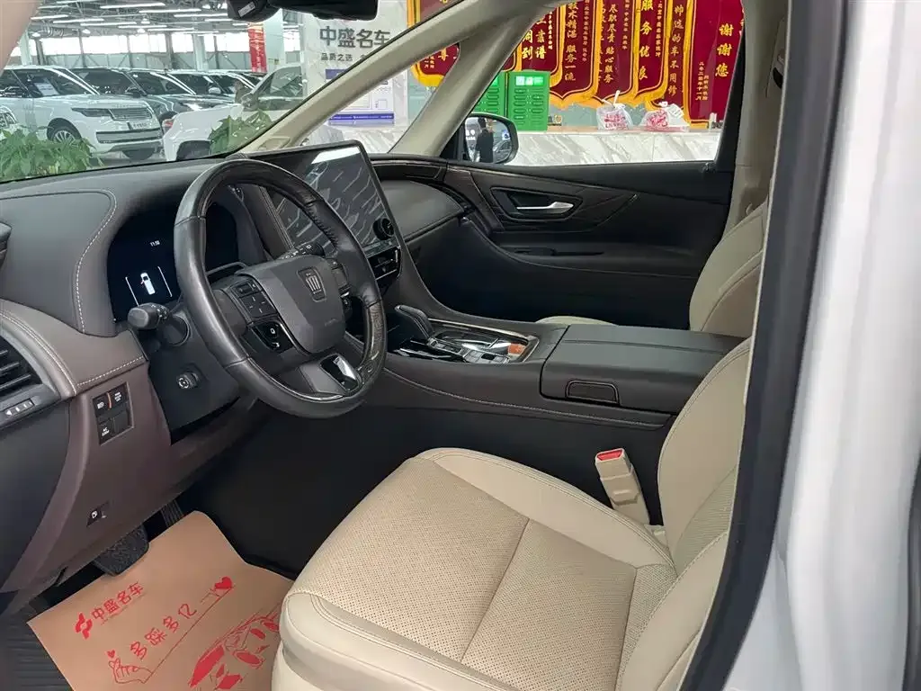 Toyota Vellfire — фото 9