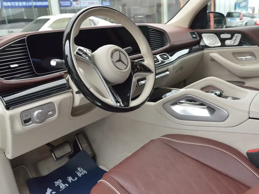 Mercedes-Benz GLS — фото 4