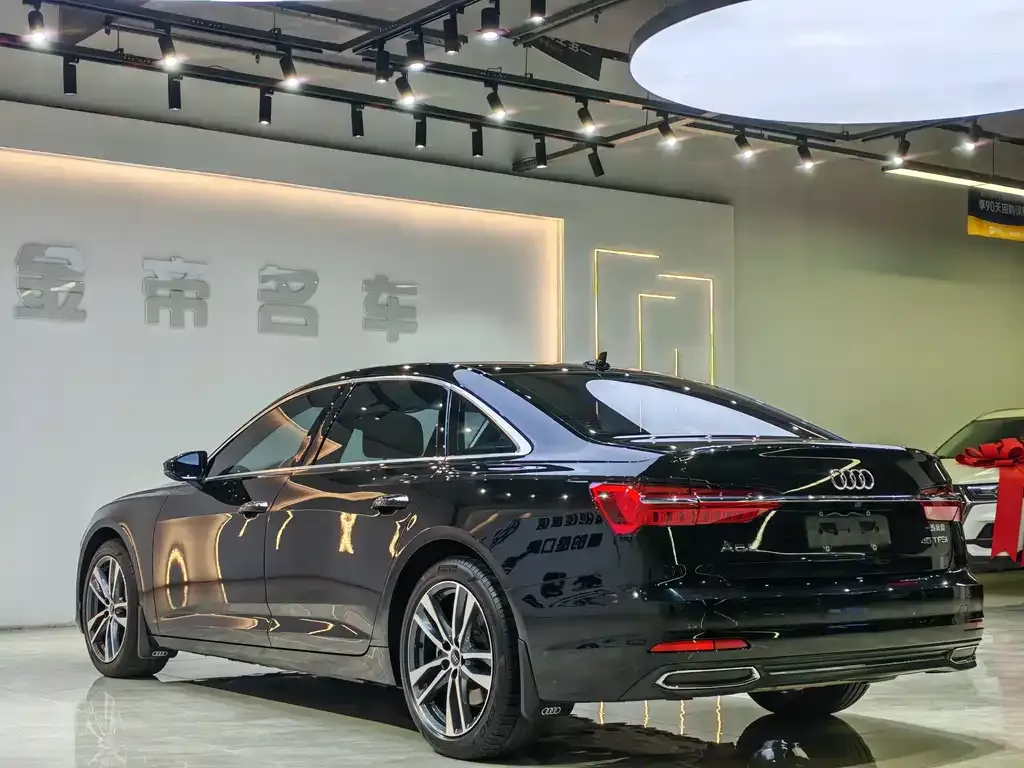 Audi A6L — фото 4